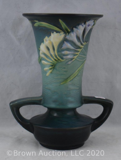 Roseville Freesia 124-9" vase, green