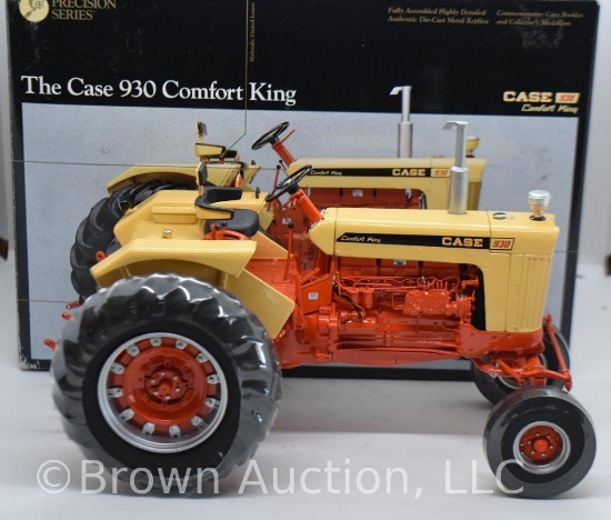 Case Comfort King 930 die-cast tractor, 1:16 scale