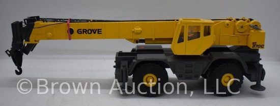Grove RT870C Rough Terrain Hydraulic Crane die-cast model, 1:50 scale