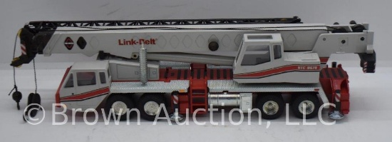 Link-Belt HTC-8670 Hydraulic Truck Crane die-cast model, 1:50 scale