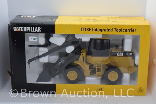 Cat IT18F Integrated Toolcarrier die-cast model, 1:25 scale