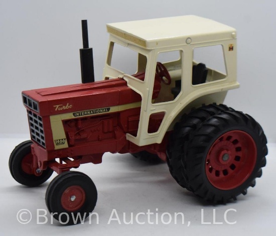 International Turbo 1466 die-cast tractor, 1:16 scale
