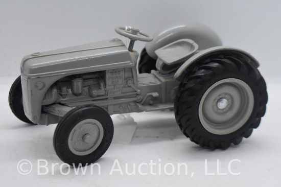 Ford 9N die-cast tractor, 1:16 scale