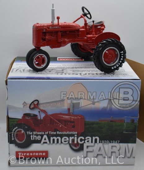 Farmall B die-cast tractor, 1:16 scale