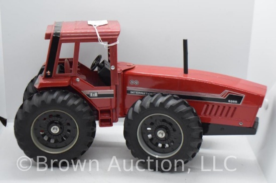 International 6388 4WD die-cast tractor, 1:16 scale