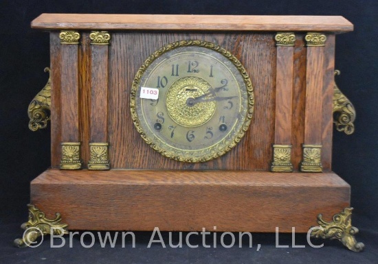 Ingraham wooden mantel clock, decorative columns/handles and feet