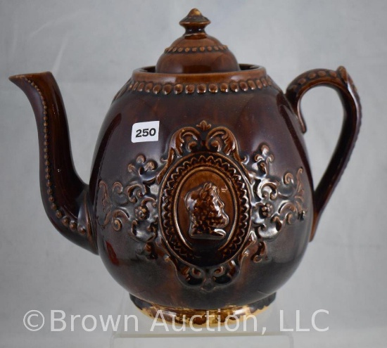 Rockingham-style tea pot