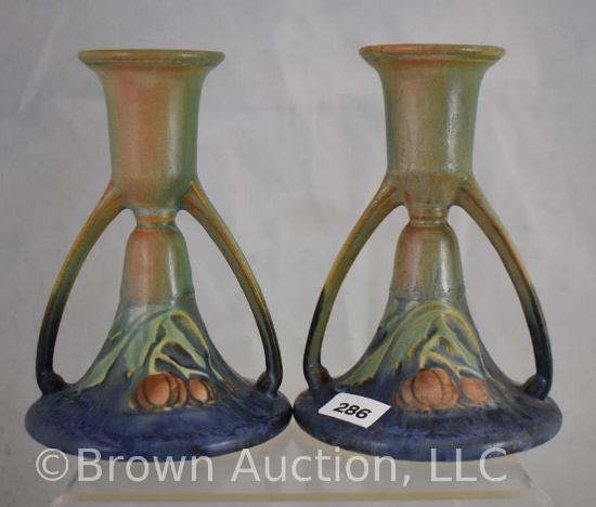 Pr. Roseville Baneda 1087-5" candle holders, green