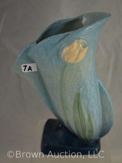 Roseville Wincraft 282-8" vase, blue