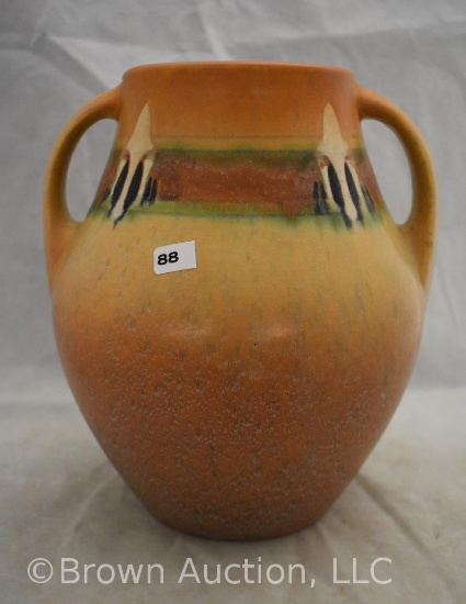 Roseville Monticello 564-9" vase, tan
