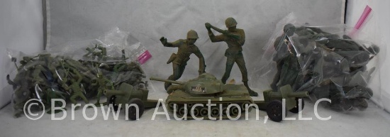 Large box lot of old Army men