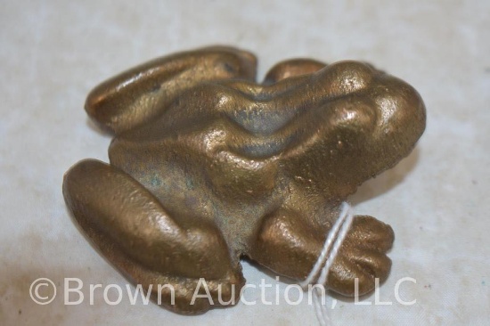 Mrkd. Dempster frog paperweight