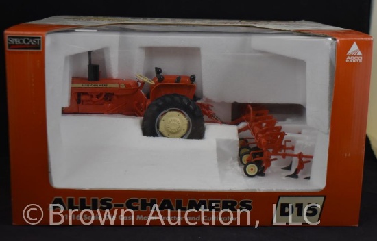 Allis-Chalmers D15 die-cast metal tractor w/4-row cultivator