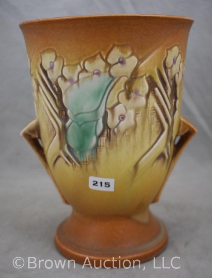 Roseville Clemana 753-8" vase, brown