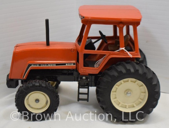 Allis-Chalmers 8010 die-cast metal tractor