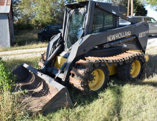 New Holland Ls190b Skid Steer, 7' Bucket, Steel Track Attachment, Unknown Hours - Best Guess Is Arou
