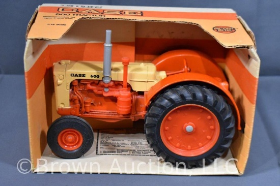 Case 600 diecast tractor