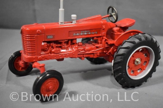 Farmall 300 diecast wide-front tractor