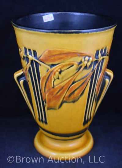 Roseville Laurel 676-10" vase, yellow