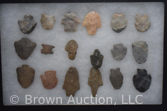 Collection of (18) Arrowheads/points