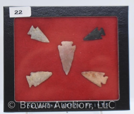 Grouping of (5) Native American Indian arrow points