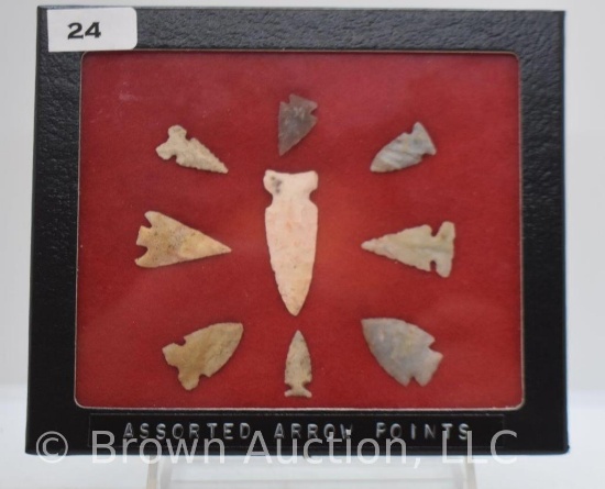 Grouping of (9) Native American Indian arrow points