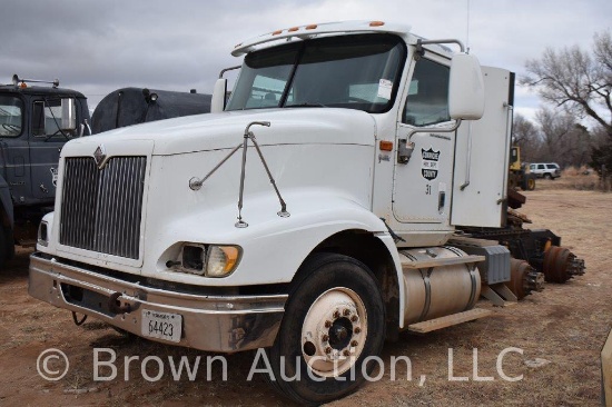 2004 International 9400i semi - PARTS ONLY