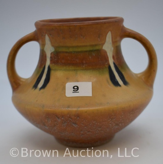Roseville Monticello 555-4" vase, tan