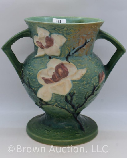 Roseville Magnolia 181-8" vase, green