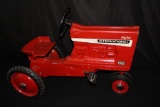 INTERNATIONAL HARVESTER FARMALL 1026 PEDAL TRACTOR