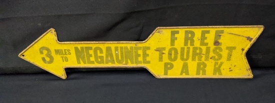 TIN ARROW SIGN FREE TOURIST PARK NEGAUNEE MI