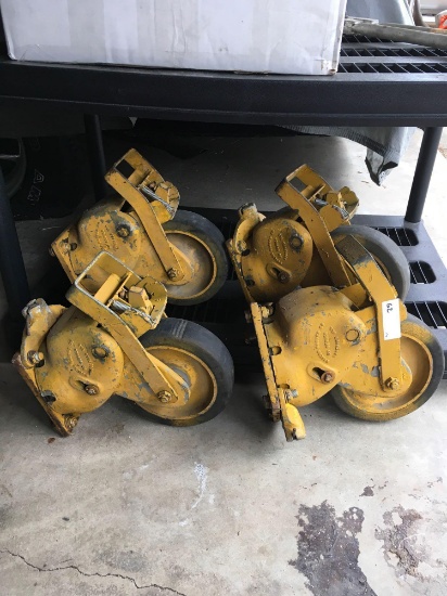 Heavy duty casters with brakes