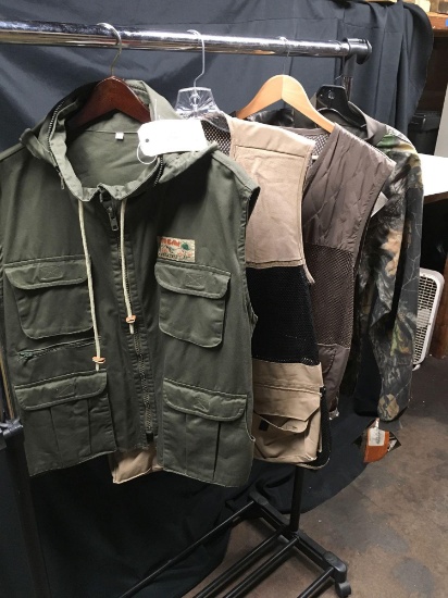 Teesav Bushwear, Browning, Scentlok & Past-Labled Hunting apparel. XXL & XL.