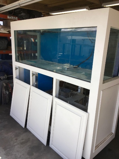 Salt Water Aquarium 180 gallons complete with Sand, Coral, Filtration System and Cabinet. See pics