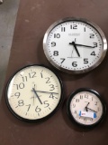Wall clocks, battery operated, 3 sizes