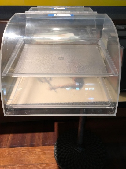 Plastic cookie display case, 15 in wide x 12 in deep x 11 in tall