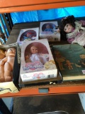 Collectible dolls, 6 dolls