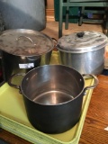 Stock pots, assorted, 1 without lid, 3 pieces