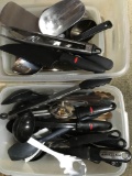 Assorted utensils