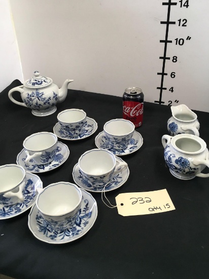 Vintage Blue Danube Japan Tea set