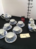 Vintage Blue Danube Japan Tea set