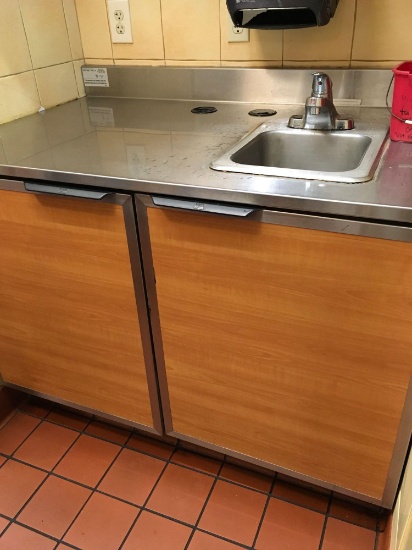 S/S top, Duke waitress station, hand sink, curve mounted, 4 in back splash , model SUB-PS-48-R M