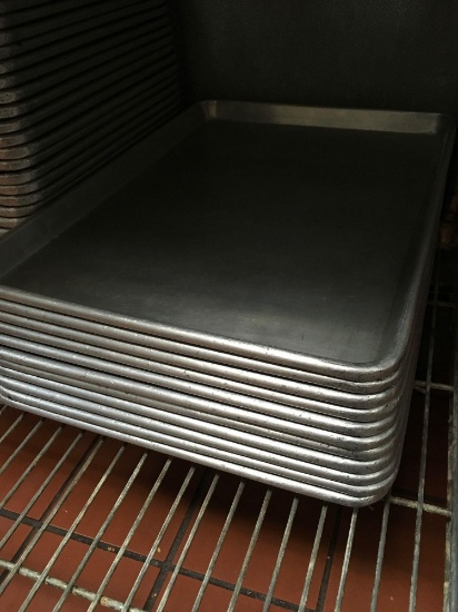 Half size sheet aluminum pans