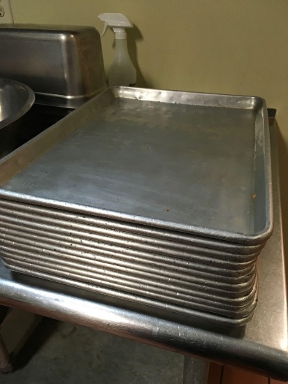 Half size sheet aluminum pans