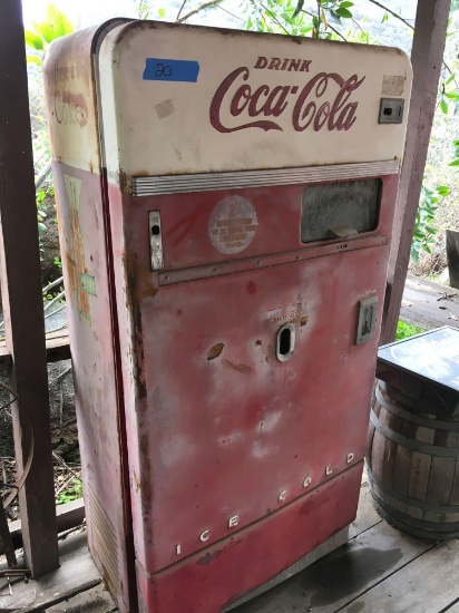 Vintage Coca Cola machine (area 2) AS=IS