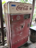 Vintage Coca Cola machine (area 2) AS=IS