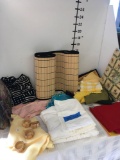 Lot.Assorted linen napkins, bamboo table runner, vinyl table cloth, napkin rings, etc