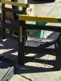 Set of adjustable sawhorses