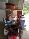 Assorted Christmas decorations/items. See all the pics