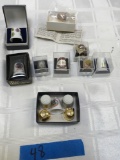 Assorted collectible thimbles. 13 pieces